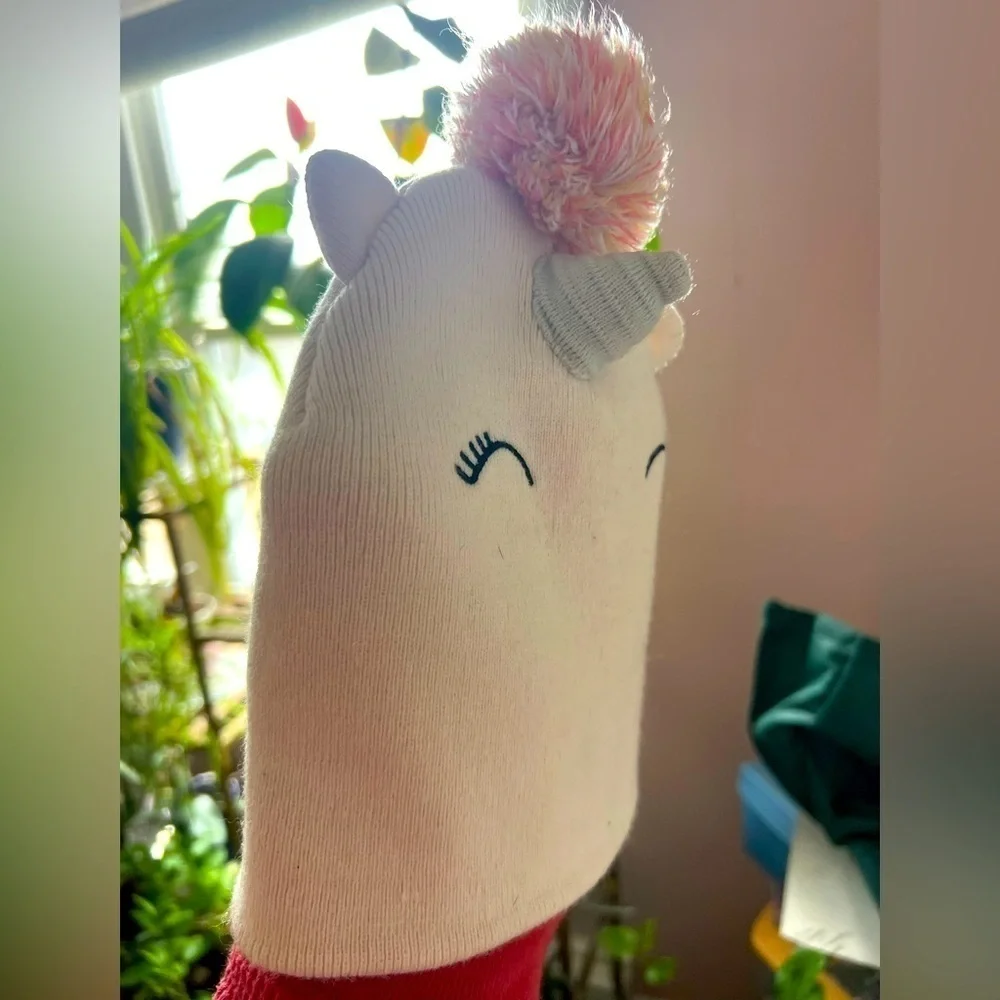Old Navy Child's Sz L Unicorn 3D Winter Hat *Flaw*